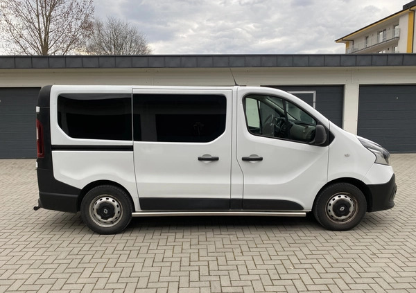 Renault Trafic cena 69495 przebieg: 121500, rok produkcji 2017 z Radomsko małe 232